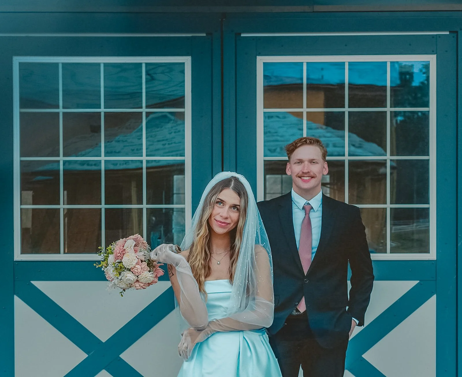 Couples photographer in Cabo Rojo, Puerto Rico. A simple date around downtown Jacksonville with Karen Fabiola Photo