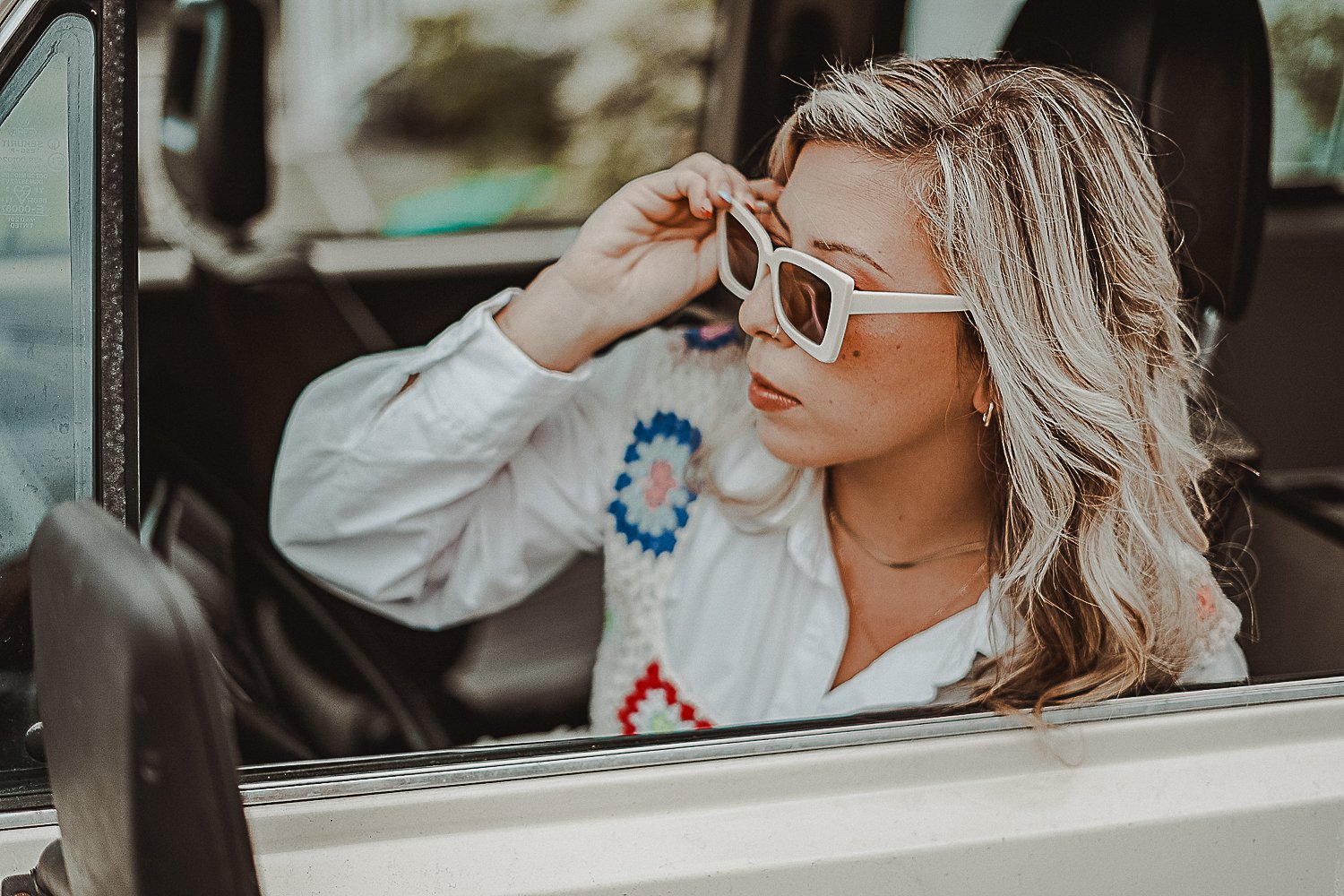 Mayaguez Photographer- Karen Fabiola Photo Boqueron, Cabo Rojo, Wedding and portrait photographer. Buye , Cabo Rojo Photographer. Puerto Rico emotive Photographer. Vintage portrait inside a Westfalia. Fotografo para viajeros en Puerto Rico. 