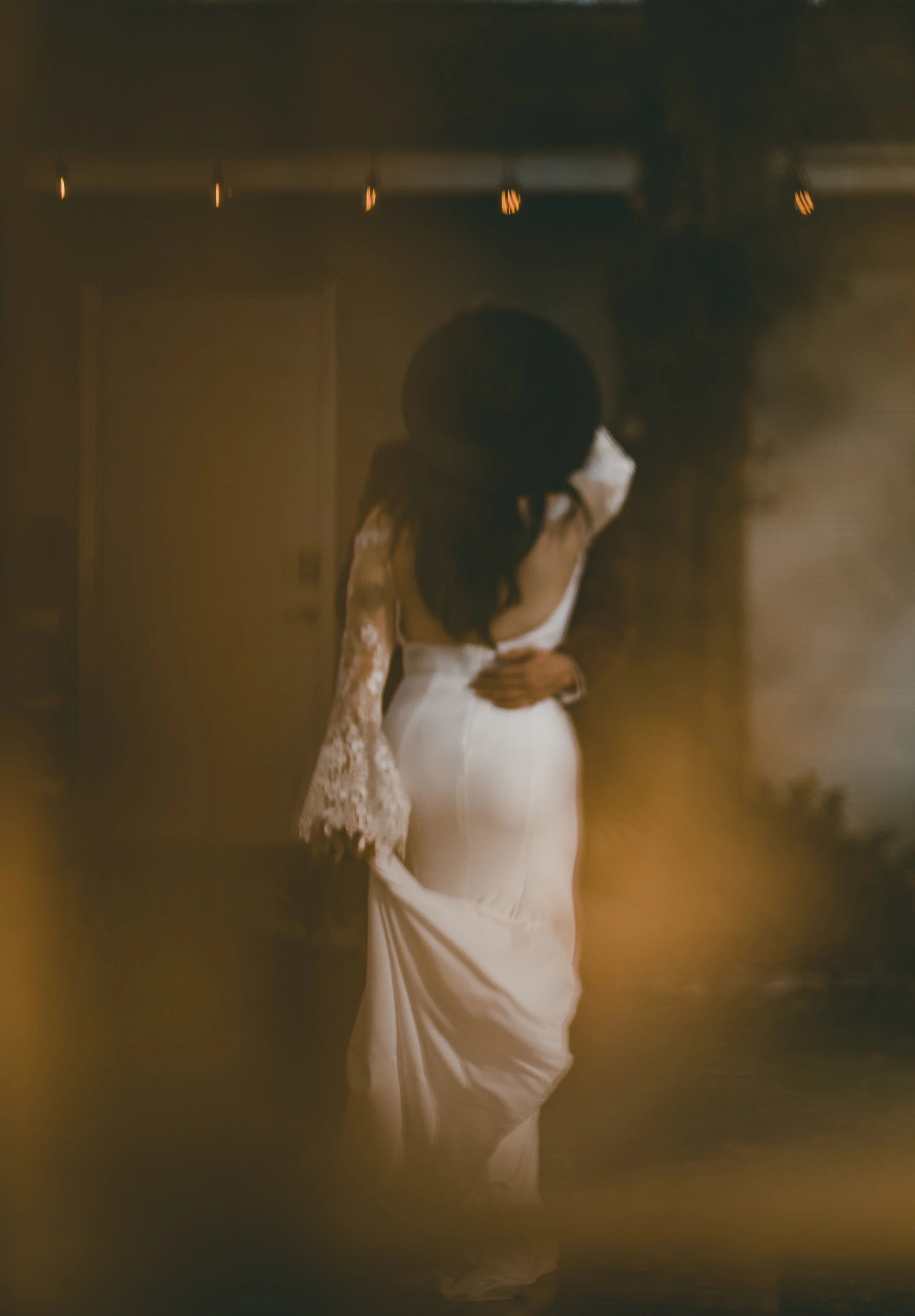 Experience the beauty of intimacy and nostalgia with a small wedding in a charming backyard. Elopements are rich with raw emotions, creating unforgettable moments that linger in the heart long after the day has passed. Cabo Rojo, Puerto Rico Elopemen