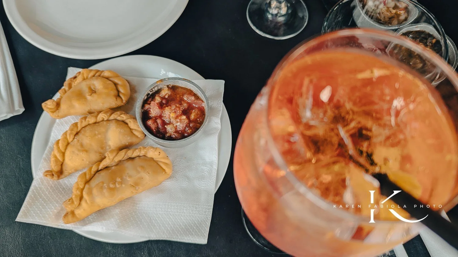 Almuerzo en Argentina by Karen Fabiola Photo. Empanadas nivel Dios!