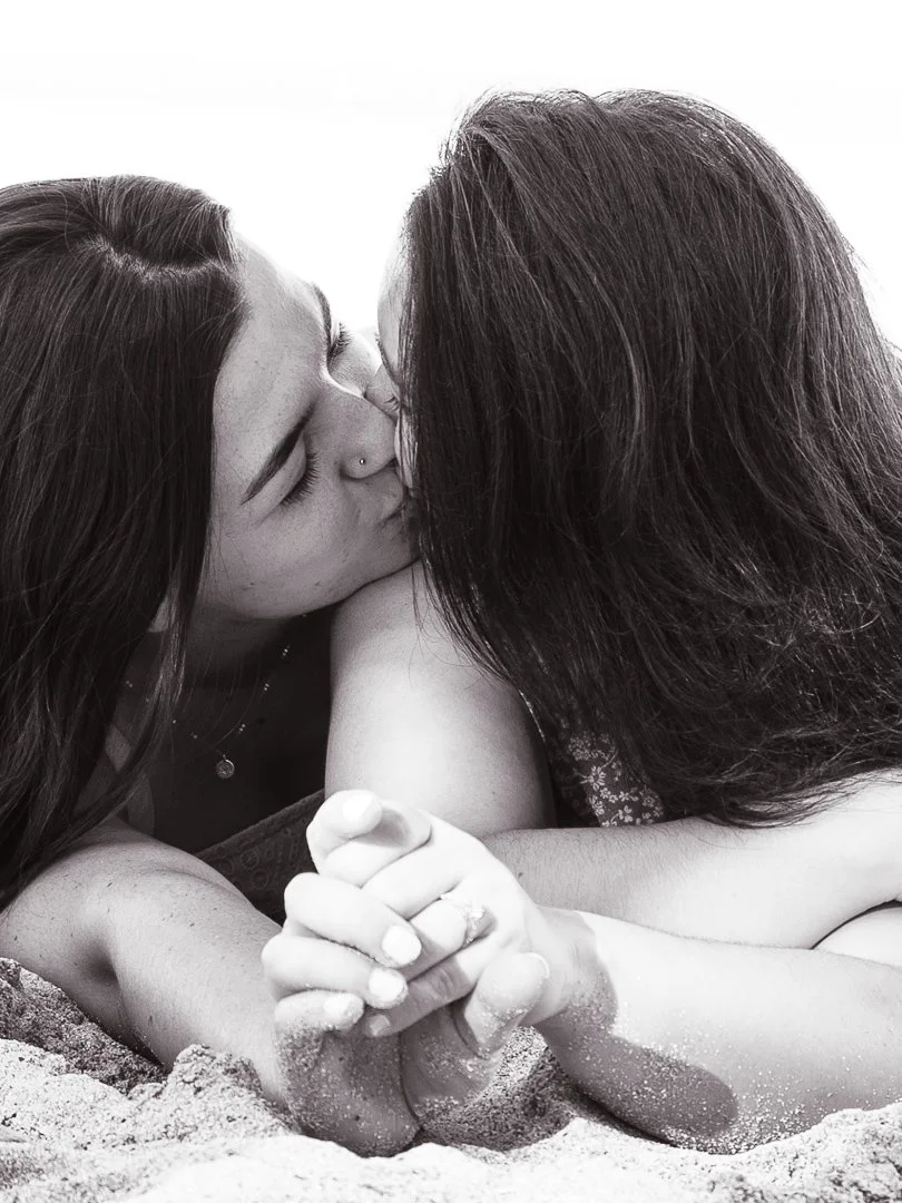 Sweet moments at a beautiful crribean beach, Karen Fabiola Photo- Traveling photographer