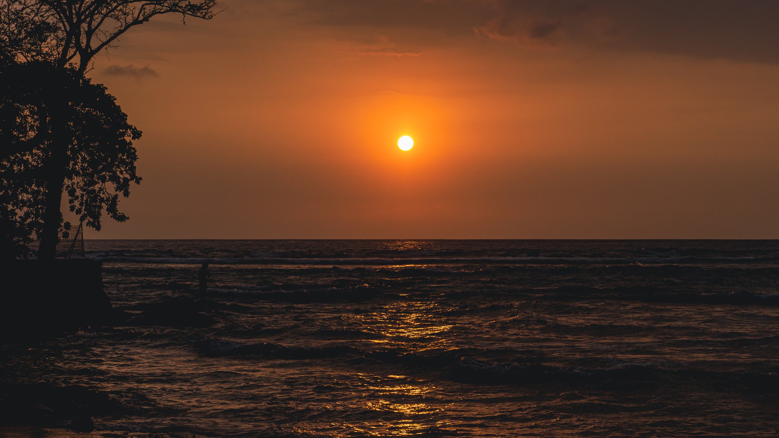 Hawaiian sunset by Karen Fabiola Photo- Mira y Te Cuentography by Karen fabiola