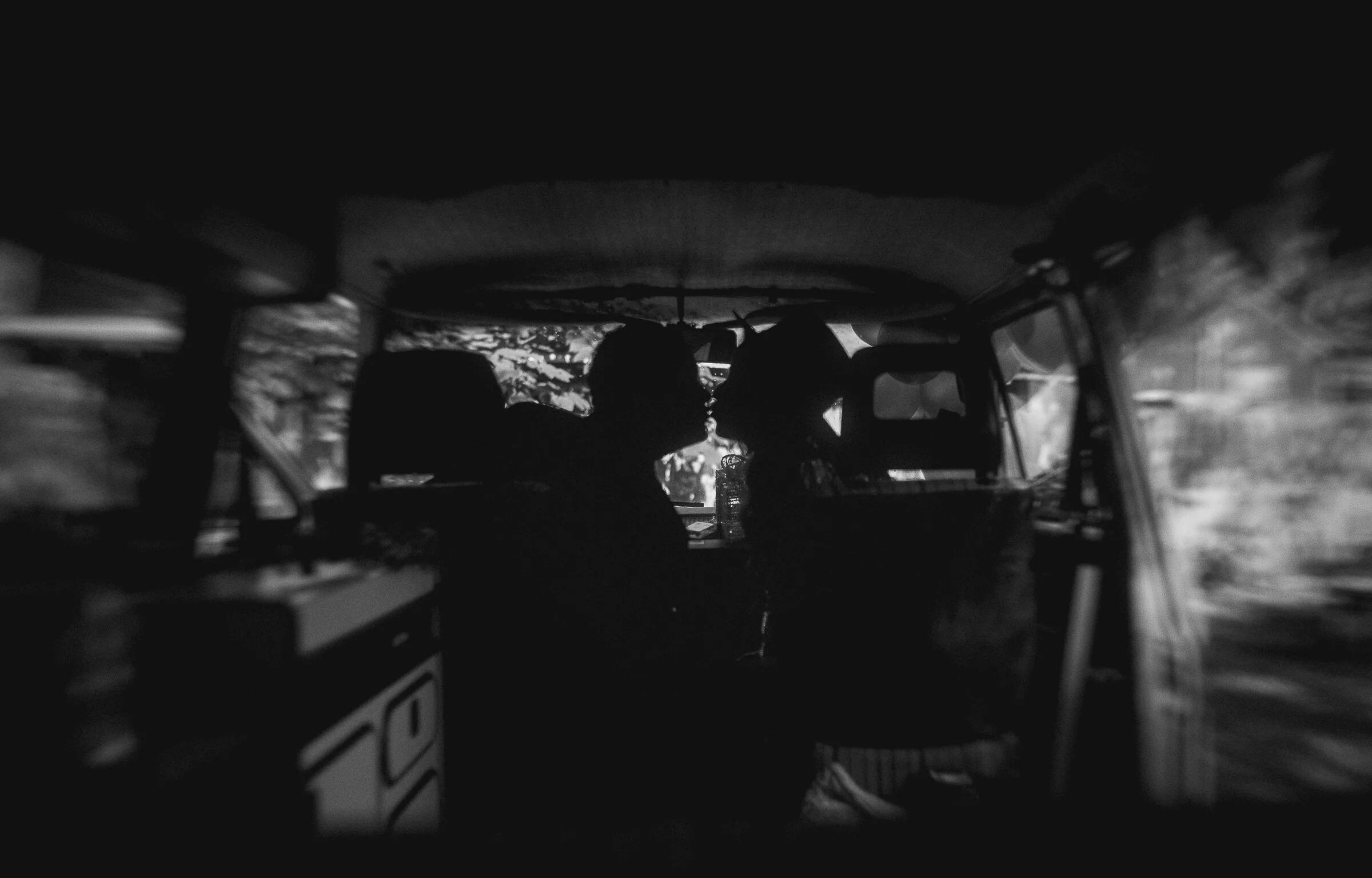 Jacksonville, Fl-couples-photographer-Karen Fabiola Photo-inside-westfalia-vintage-vibes