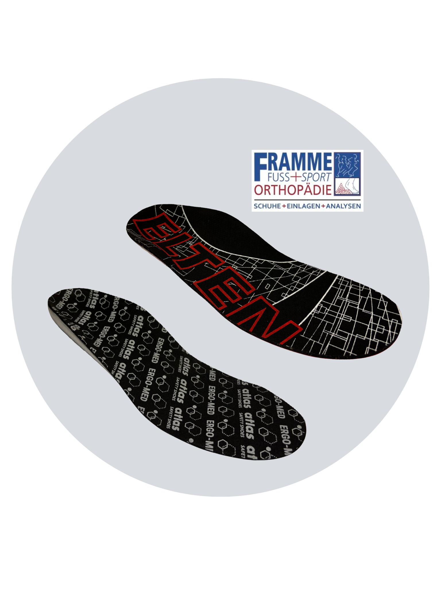 Ein Fahrrad-Einlegesohlene mit schwarzem Hintergrund, weißen Mustern und rotem Schriftzug, und eine zweite orthopädische Einlegesohle mit black Hintergrund, weißen Textmustern. Zudem Logo einer Orthopädie-Firma namens 'FRAMME FUSS+SPORT'.