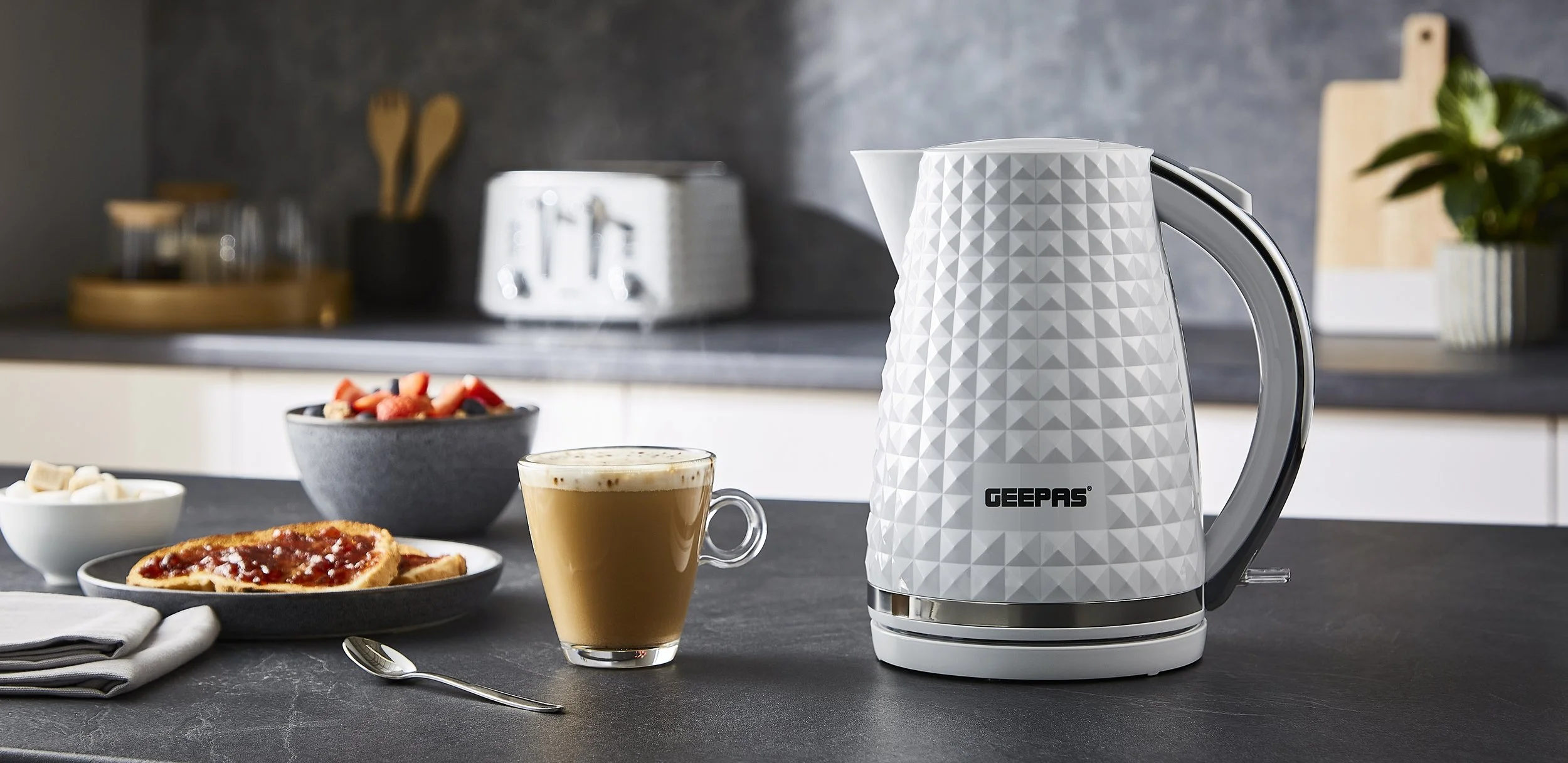 GK38056UK WHT Landscape Hero.jpg