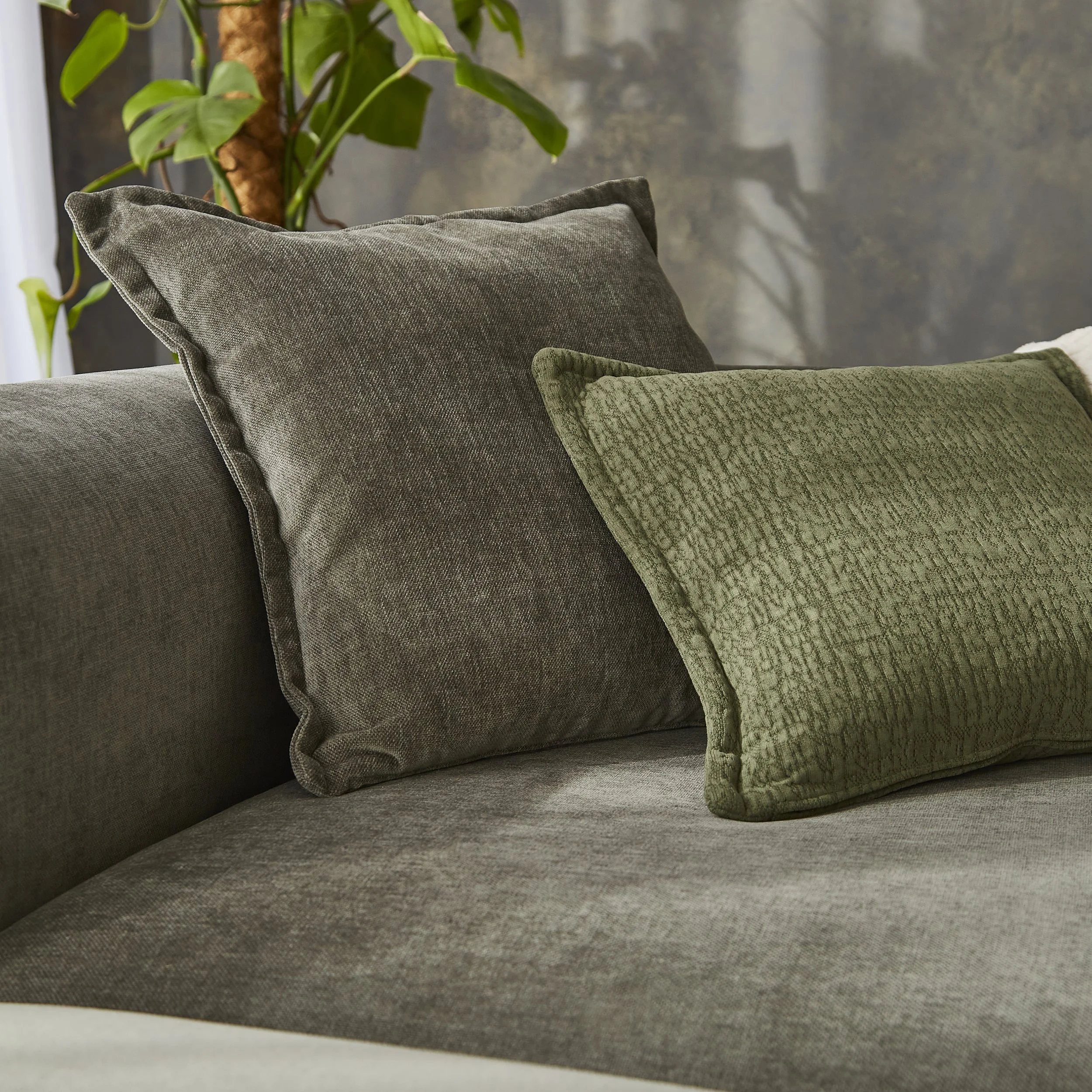 Luxe Woven Velvet Pine 073.jpg