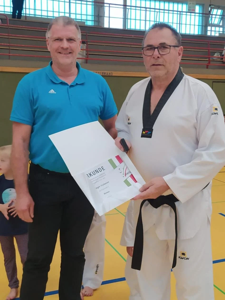 Ehrung von Jürgen Hofmeister durch Nordrhein Westfälische Taekwondo Union