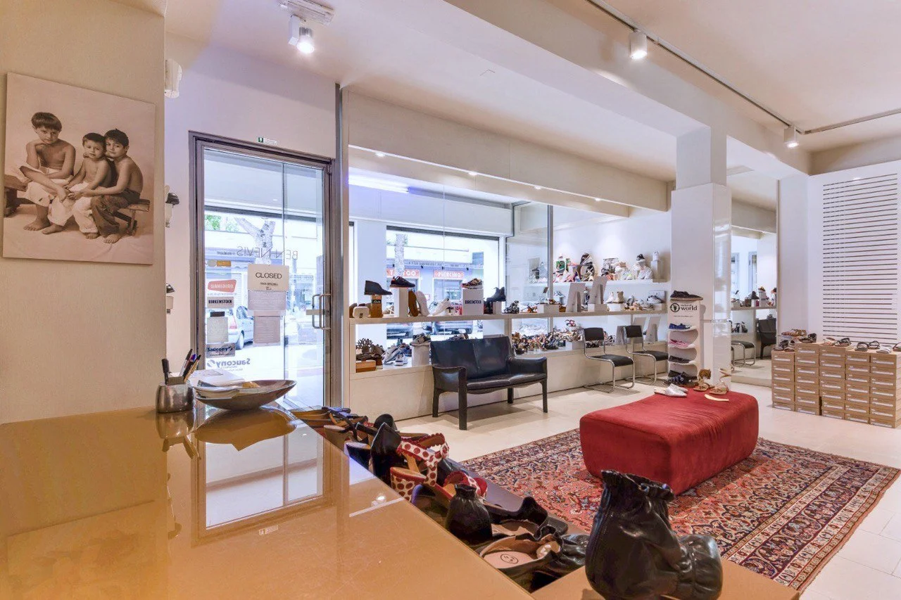 Interno negozio Ben Nevis Cesenatico centro storico, via Aurelio Saffi 36.