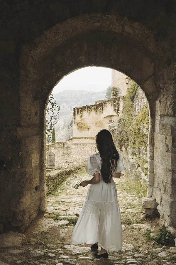 eloise-web-back-jamie-beck.jpg