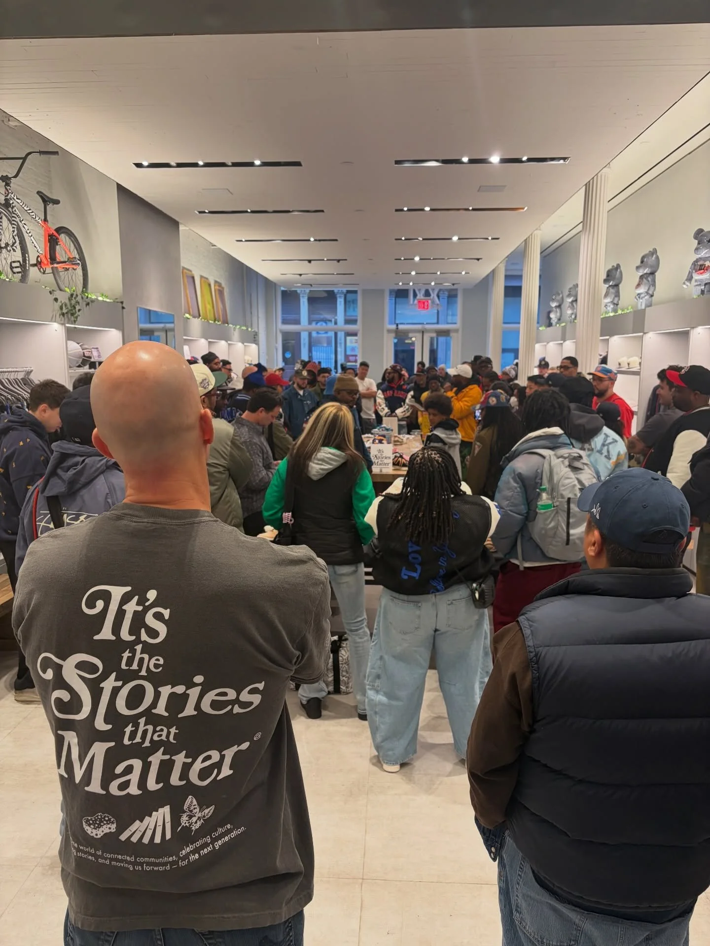 About last night&hellip;

@jeffstaple opened his doors @staple21mercer for a special evening of shares.

There were some memories made&hellip;

Pls tag anyone who attended (or may be interested in attending a future event)

📸: via @instyleshoes1999 