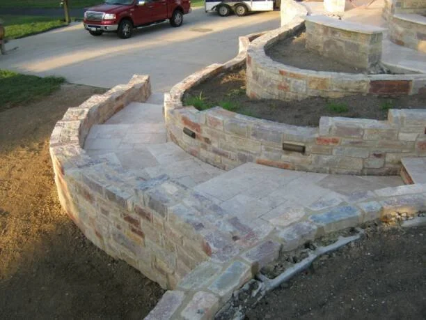 retaining wall entrance stone1.jpg