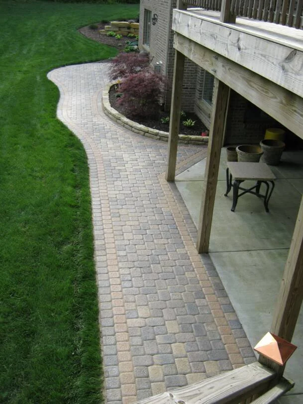 walkways Grindstone Pavers Dayton Ohio 12.jpg