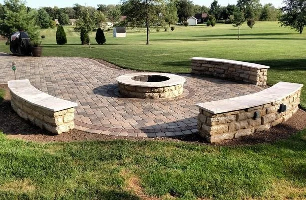2020paverpatiofirepitbench1.jpg