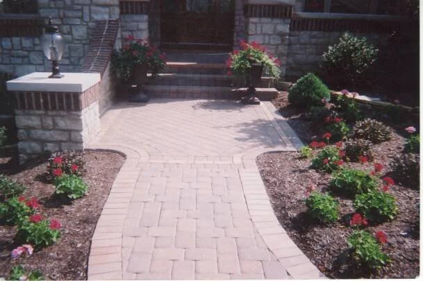 ENTRANCE Grindstone Pavers Dayton Ohio 6.jpg