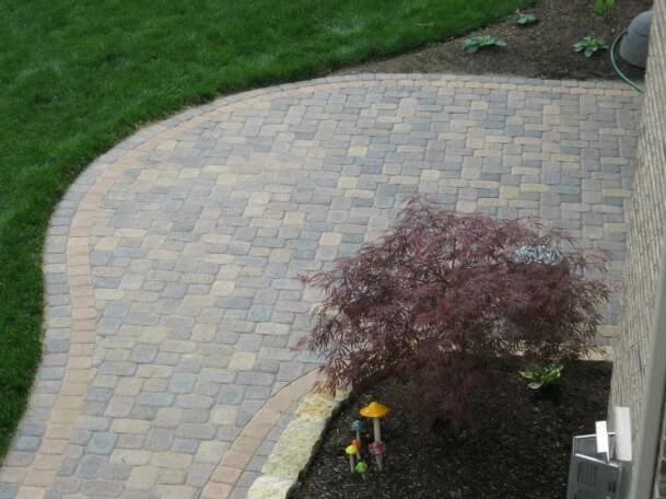 Grindstone Pavers Paver patio 5.jpeg