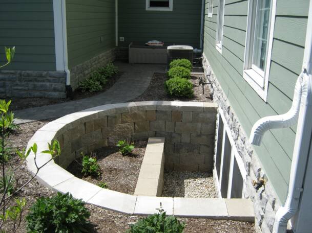 retaining wall 8.jpg