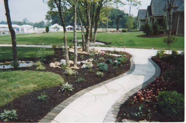 WALKWAYS Grindstone Pavers Dayton Ohio 8.jpg