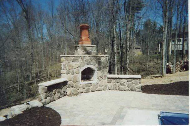 outdoor fireplace.jpg