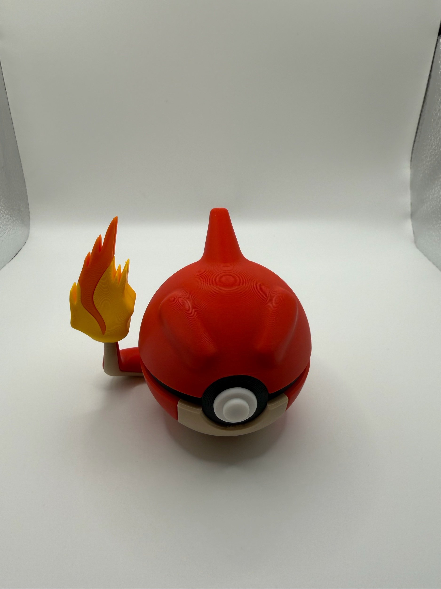 0005 — Charmeleon Poké Ball