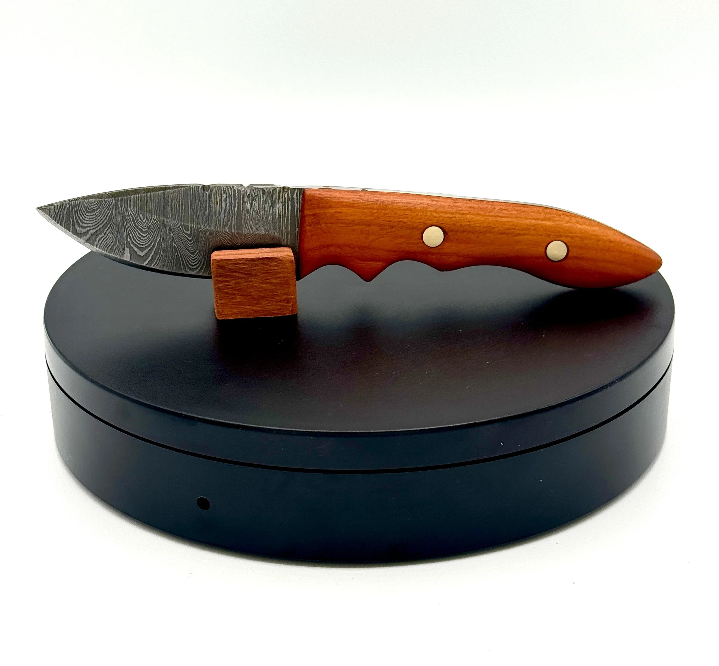 Damascus Steel EDC Knife with Pernambuco and Brass