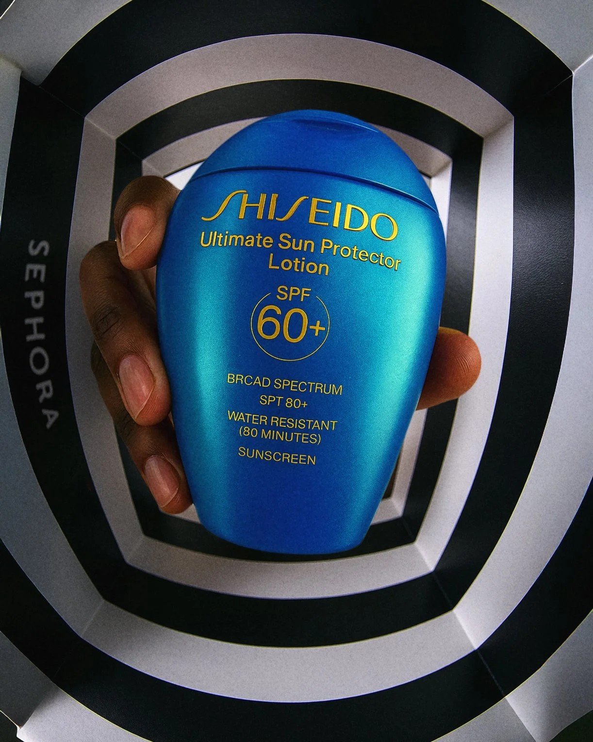 20250821_0904_Shiseido Product Placement_remix_01k36nvcpzehbad20mmstefps0 (1) copy 4.jpg