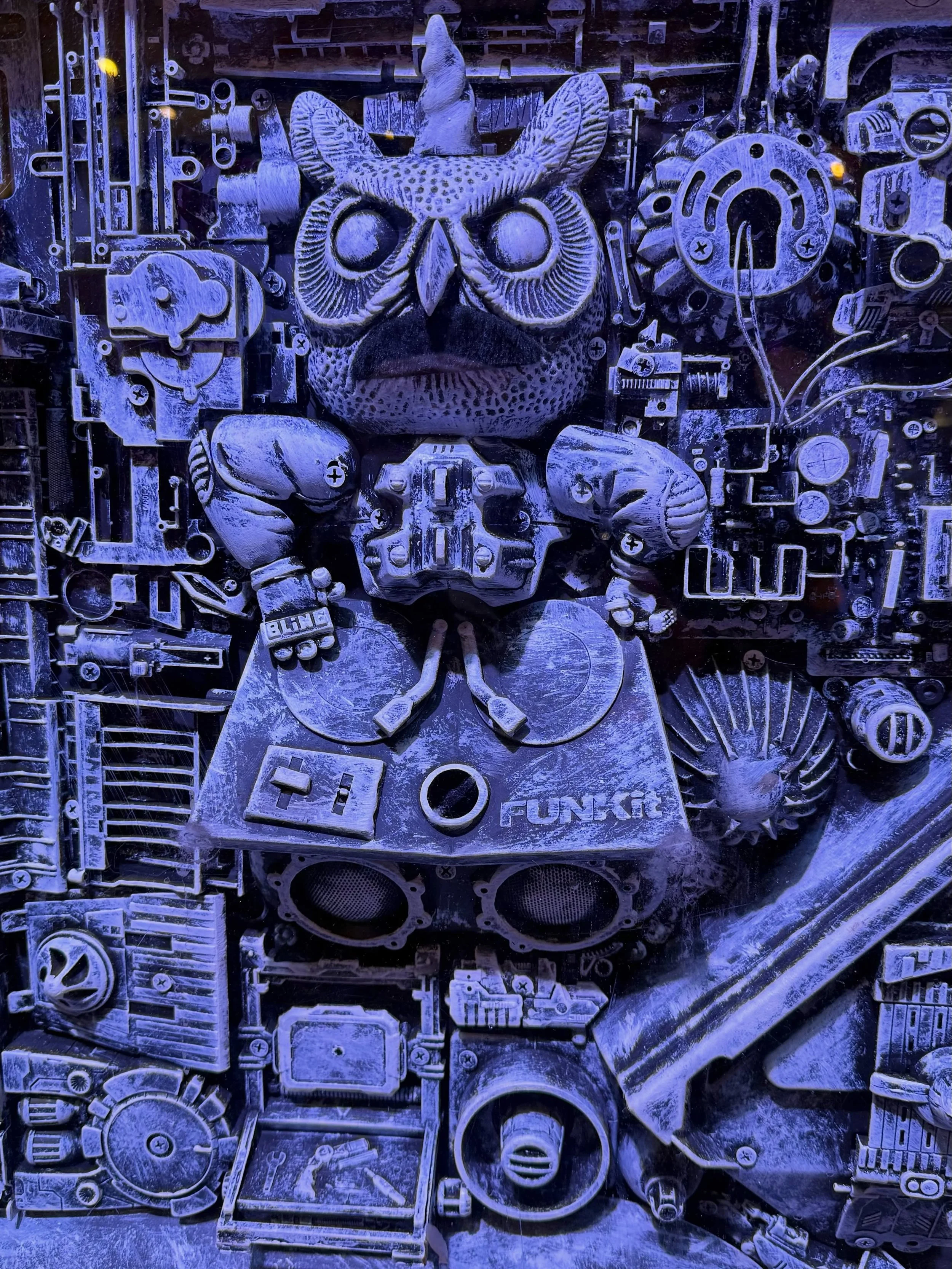 The machine behind the magic. 🌑🦉⚙️

#NightOwls #ImmersiveArt #WorldBuilding #NYCnightlife #FunkIt