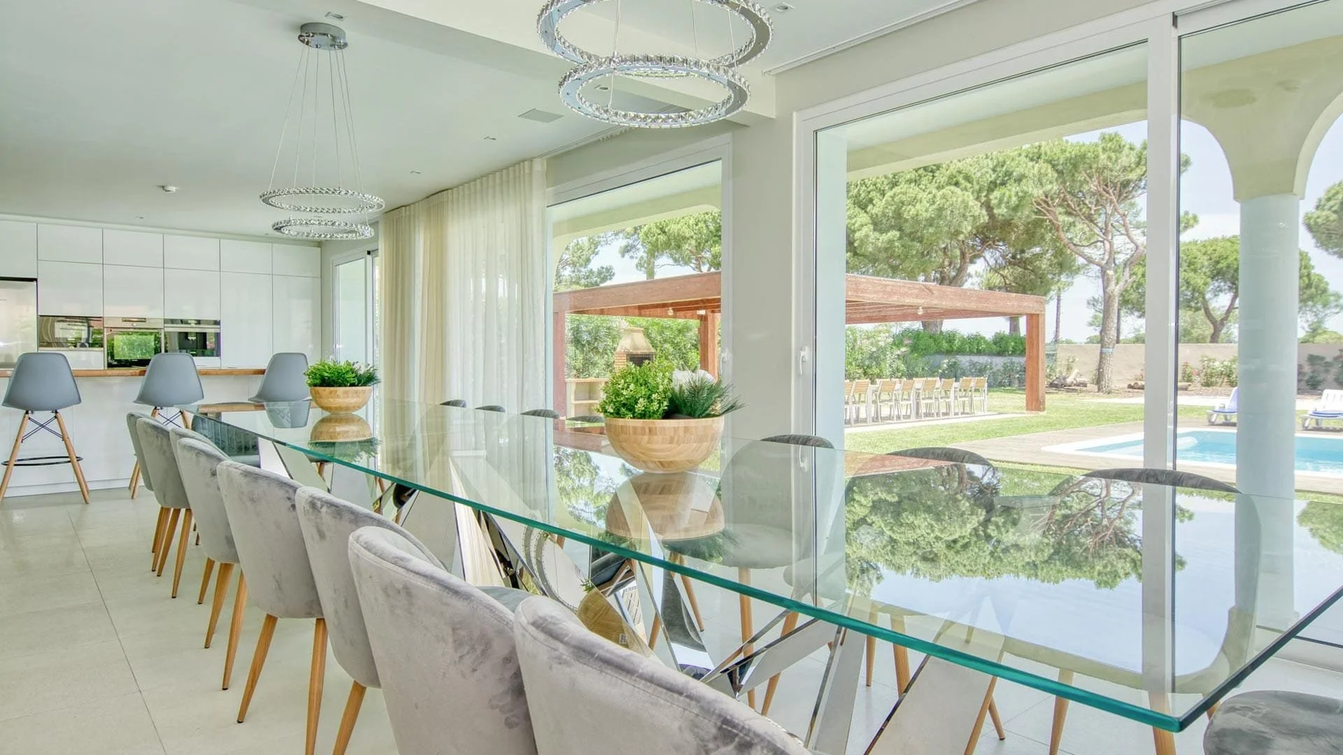 Comfortable-Open-Plan-Kitchen-And-Dining-Area-Algarve.jpg