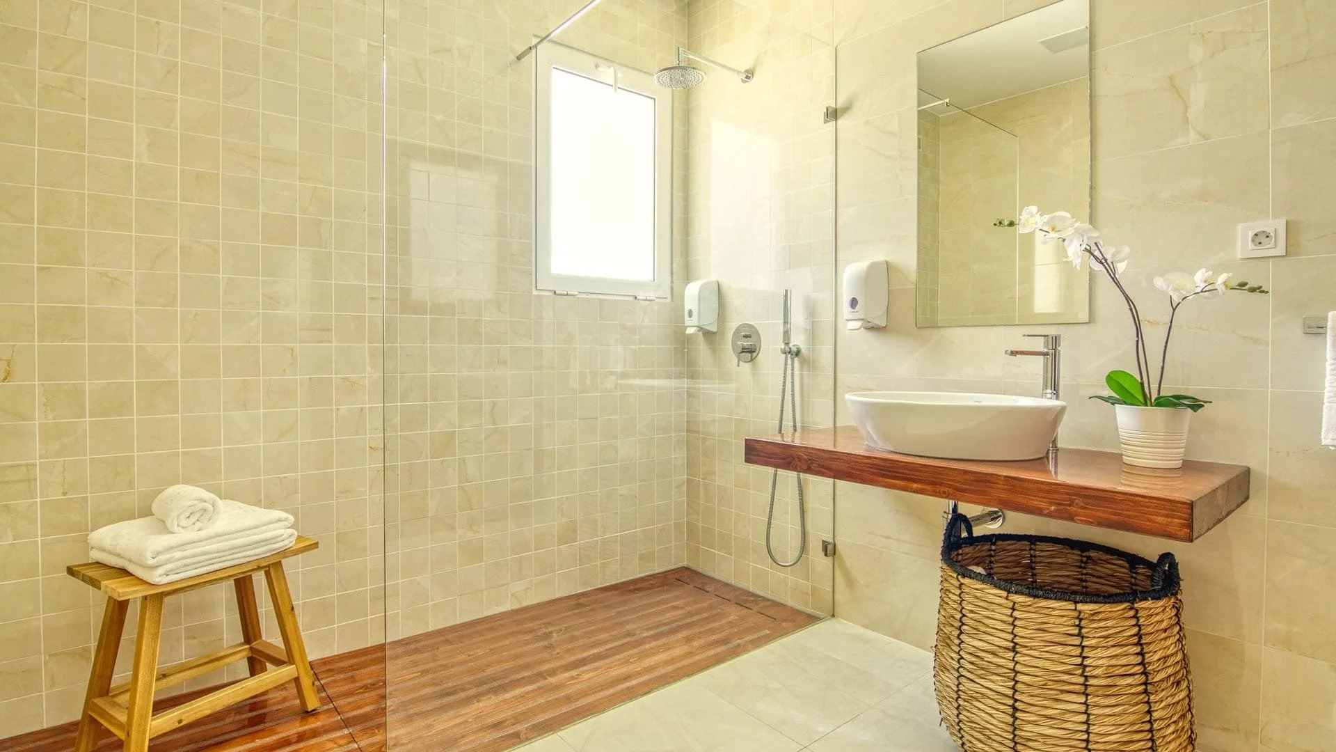Luxurious-Ensuite-Walk-In-Bathroom-Algarve.jpg