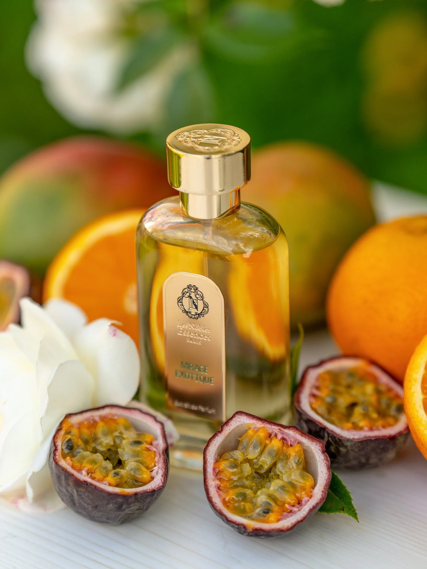 Les Nobles Essences Mirage Exotique fragrance with passionfruit, oranges and florals