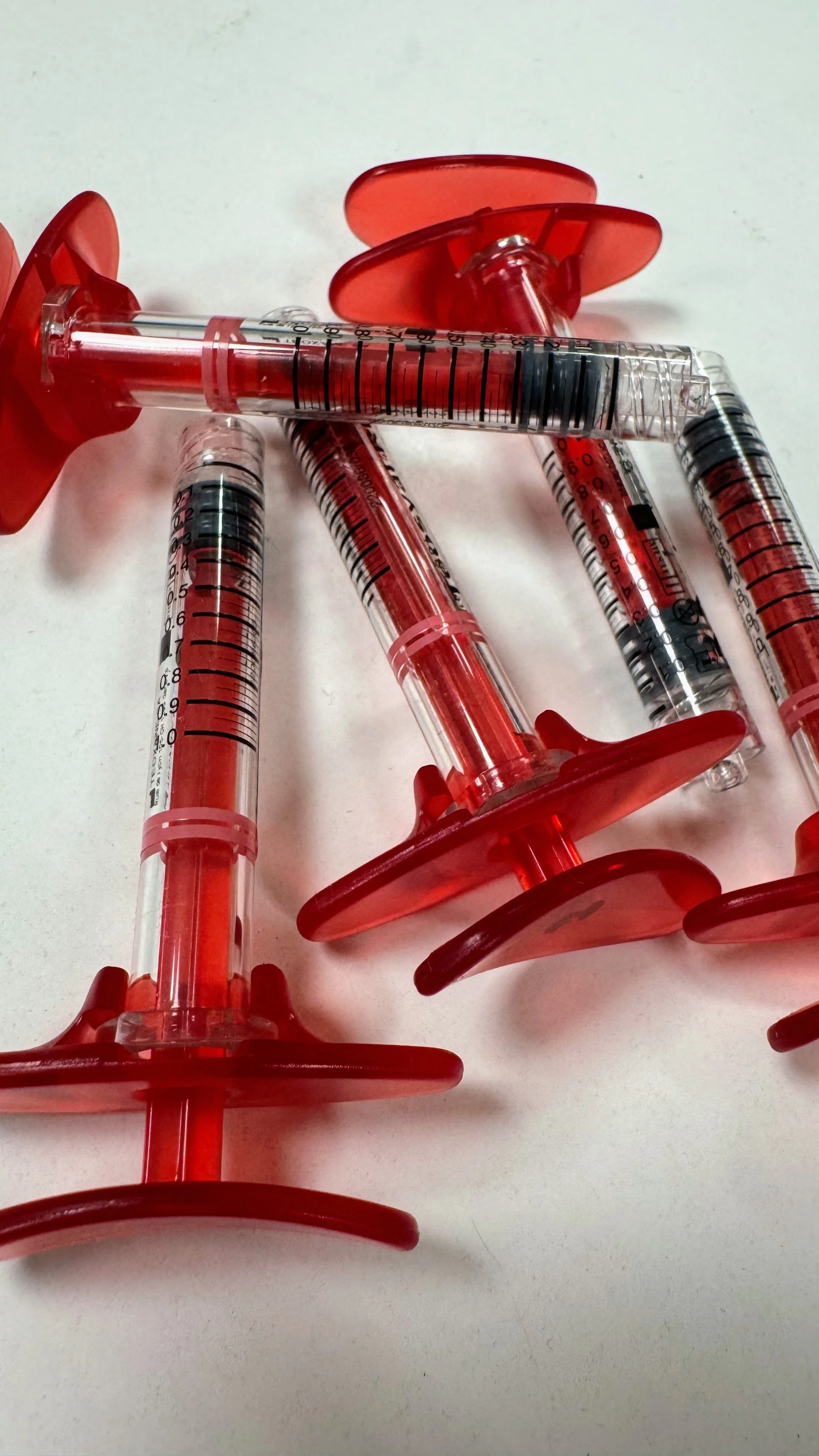 Jeringas de ácido hialurónico en el Studio Maite Alvarez