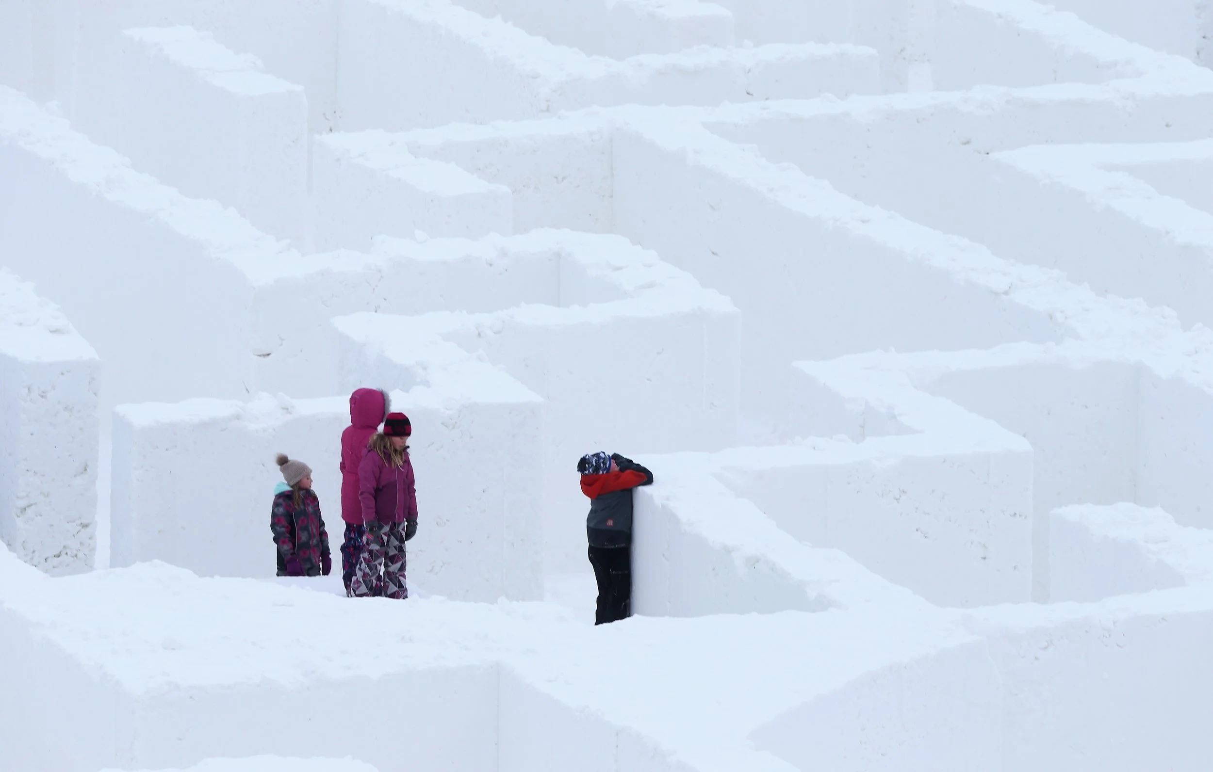 SNOW MAZE_3.jpg