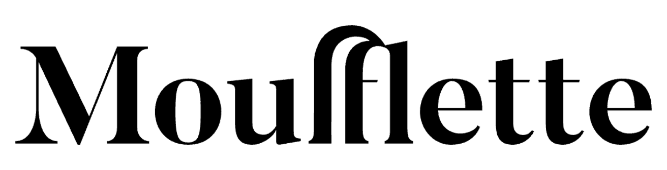 Logo de la marque Moustlette avec le nom stylisé et une petite ardoise verte.