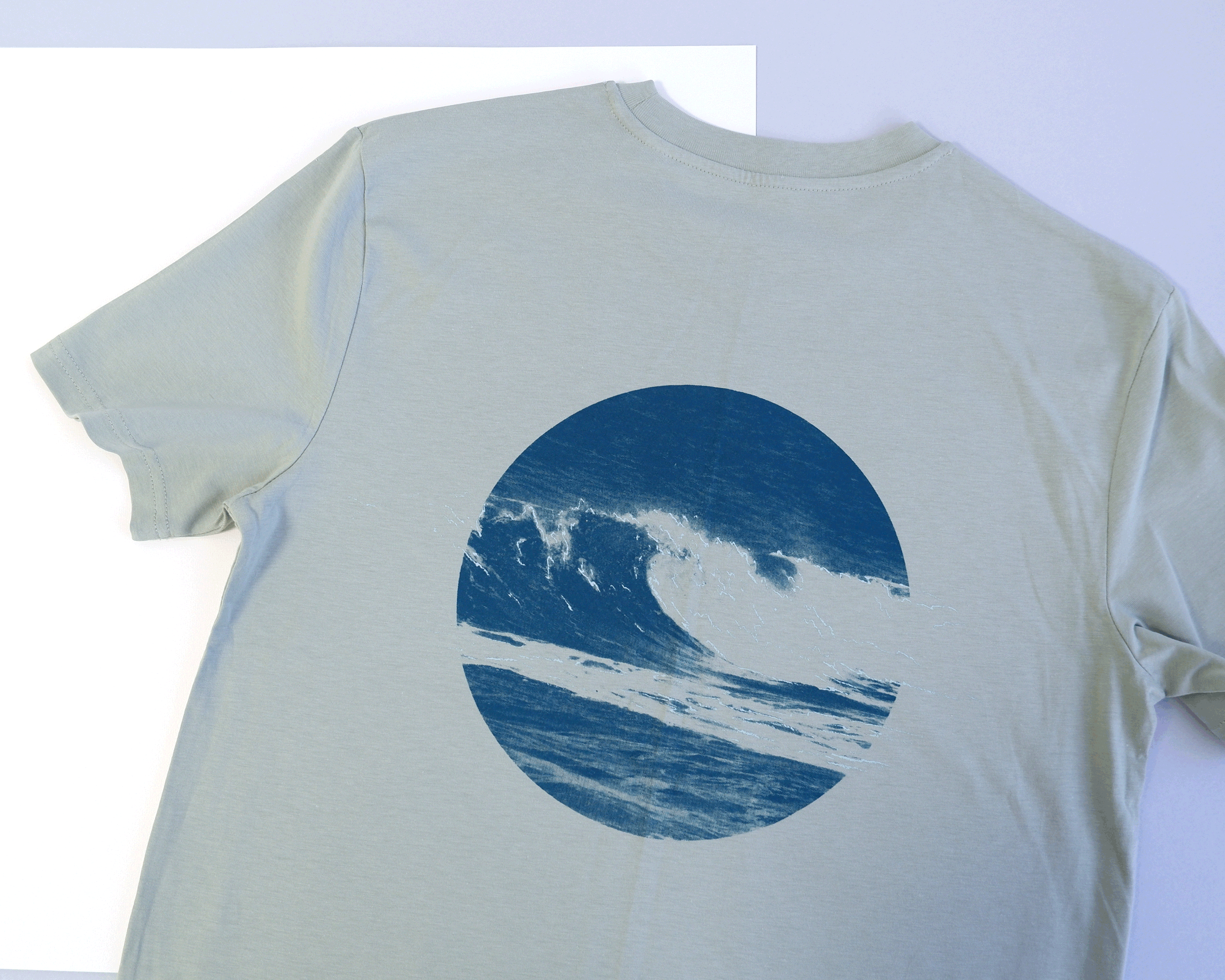 Waves T-shirt  - Aloe