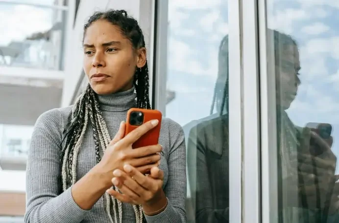 Breadcrumbing: The Truth Behind Mixed Signals and Hot and Cold Behavior