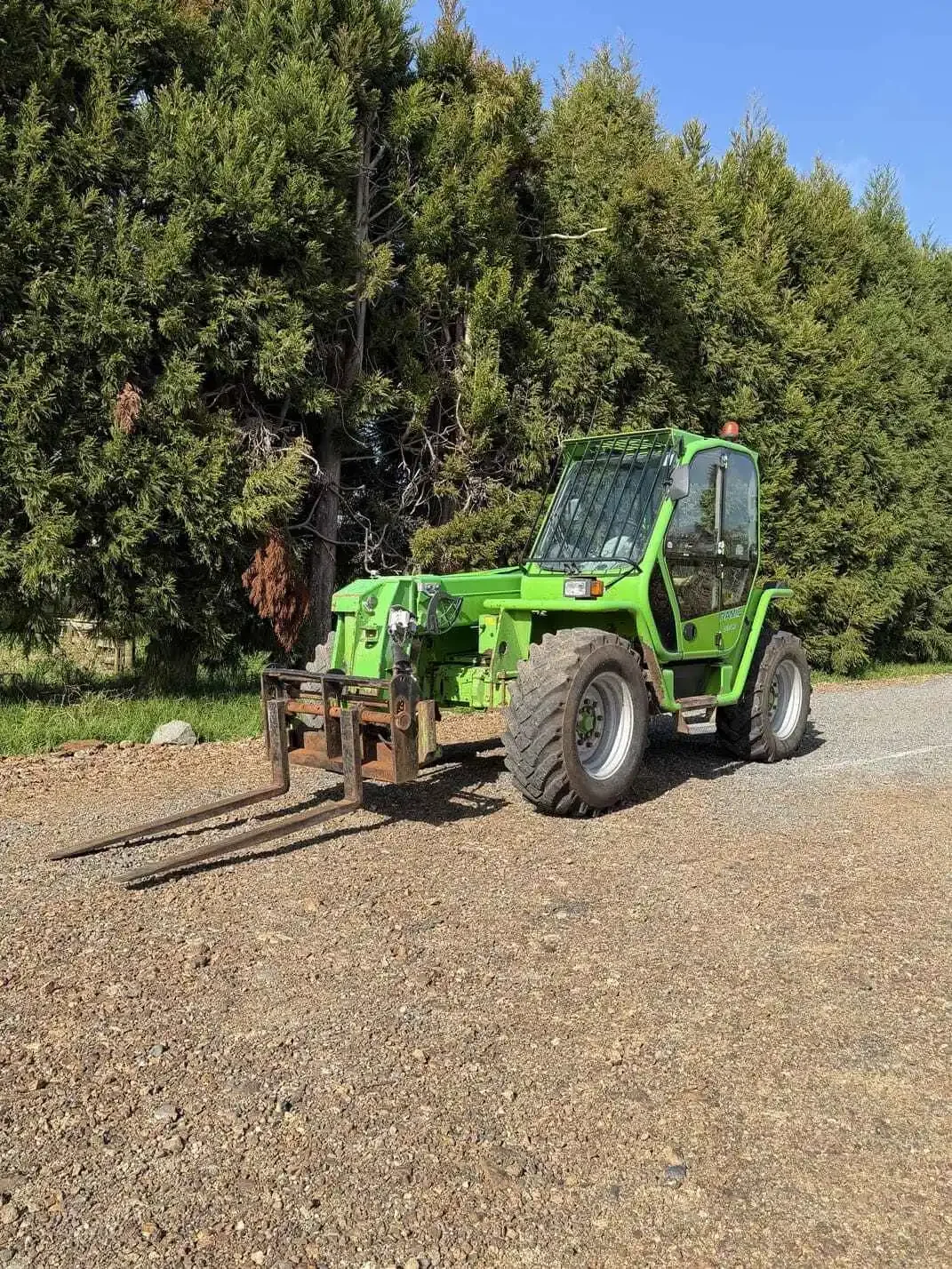 forks.webp Merlo P34.7 telehandler fitted with pallet forks