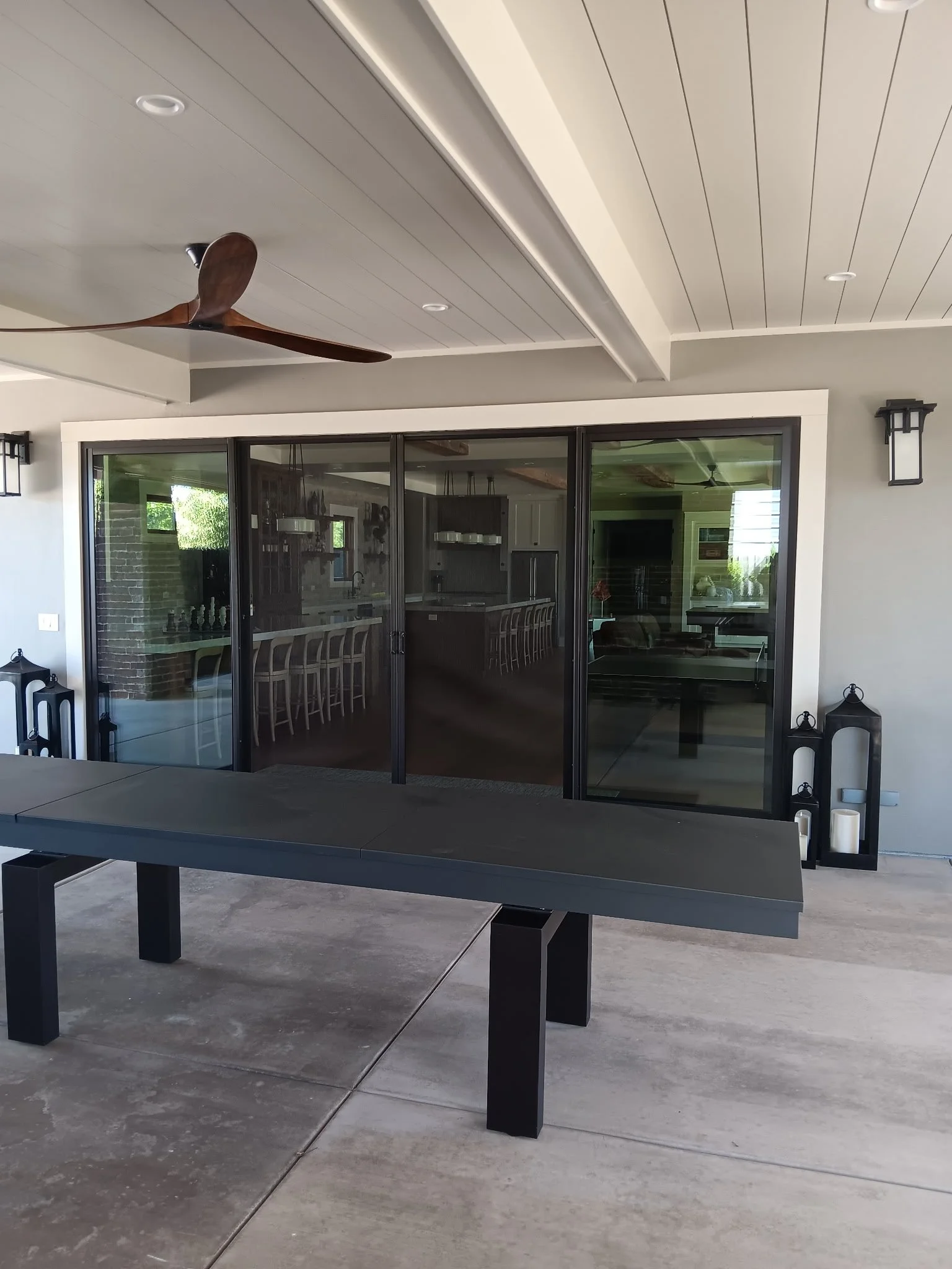 4Panel_Slider_CenterPanelsActive_Double_Legacy_Open.jpg