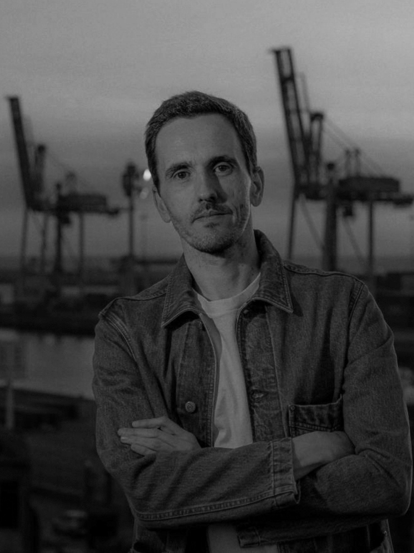 Jonathan
Tavares - Agency 70210