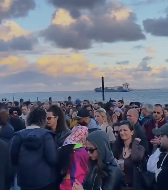 Avenida Riberia das Naus, Quiosque Ribeira das Naus, Lisbon, Portugal 1200