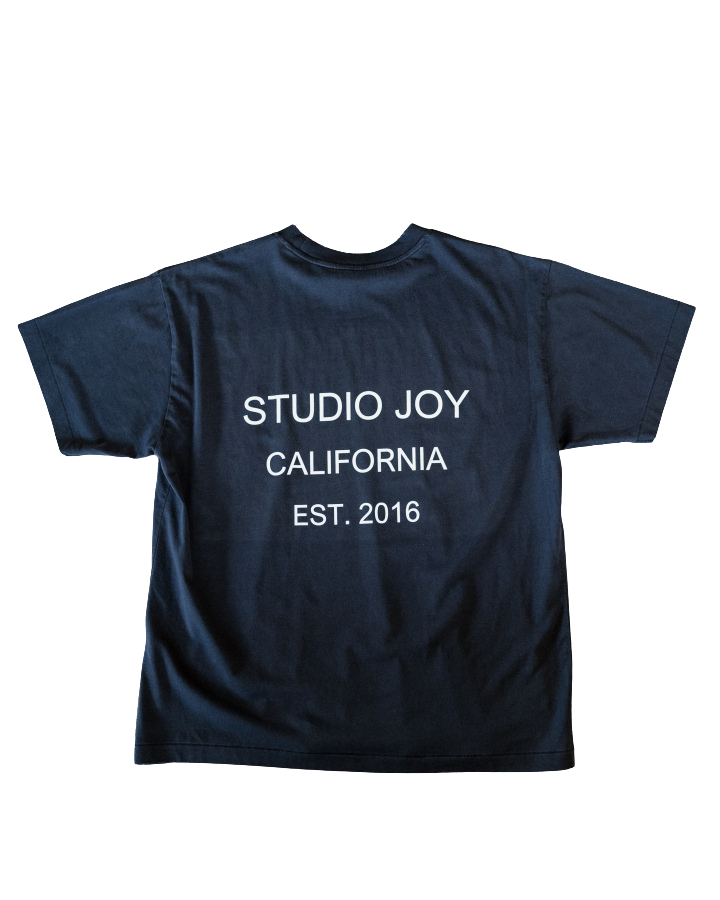 STUDIO JOY TEE BLACK WHITE LETTER.png
