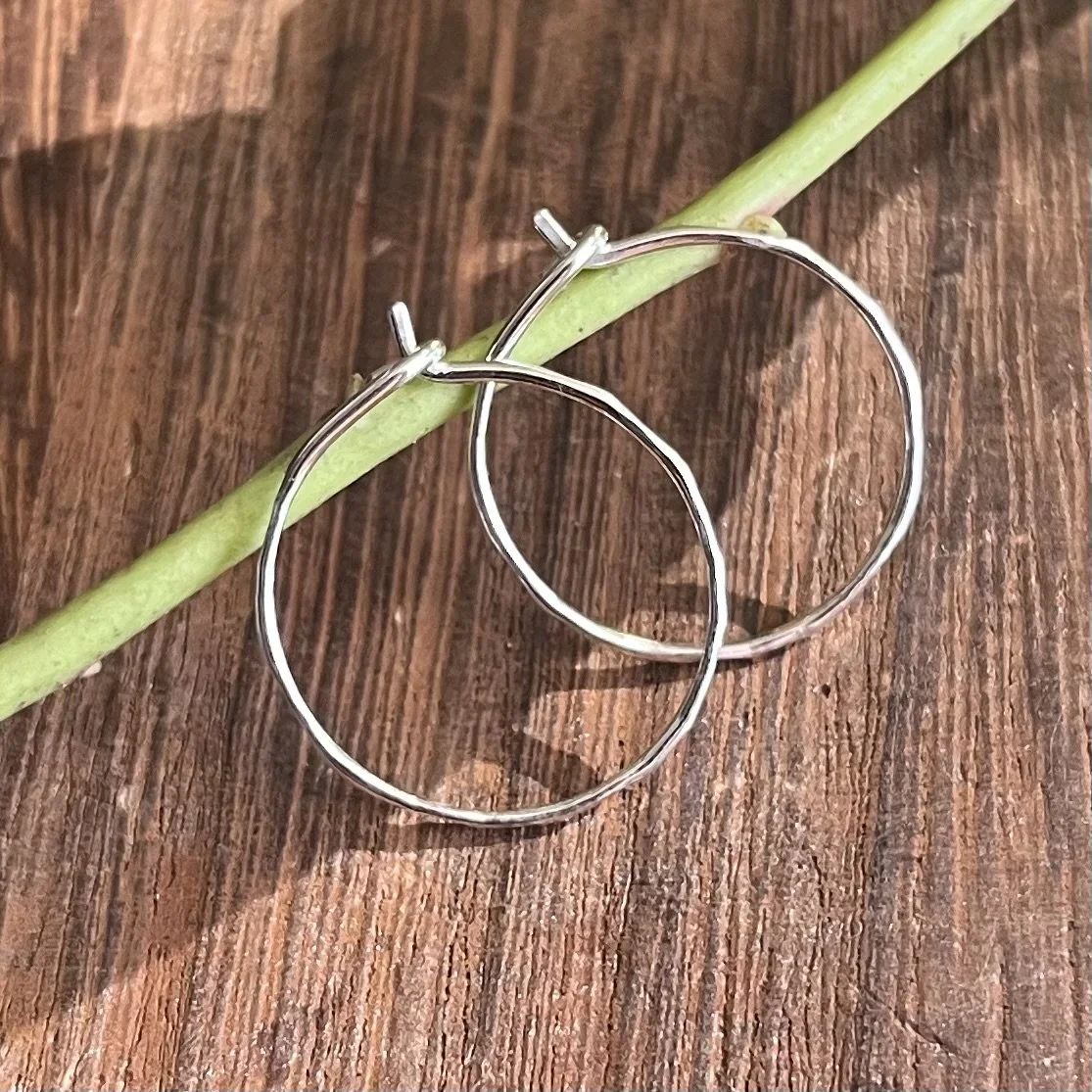 Classic Hammered Hoops, Mini