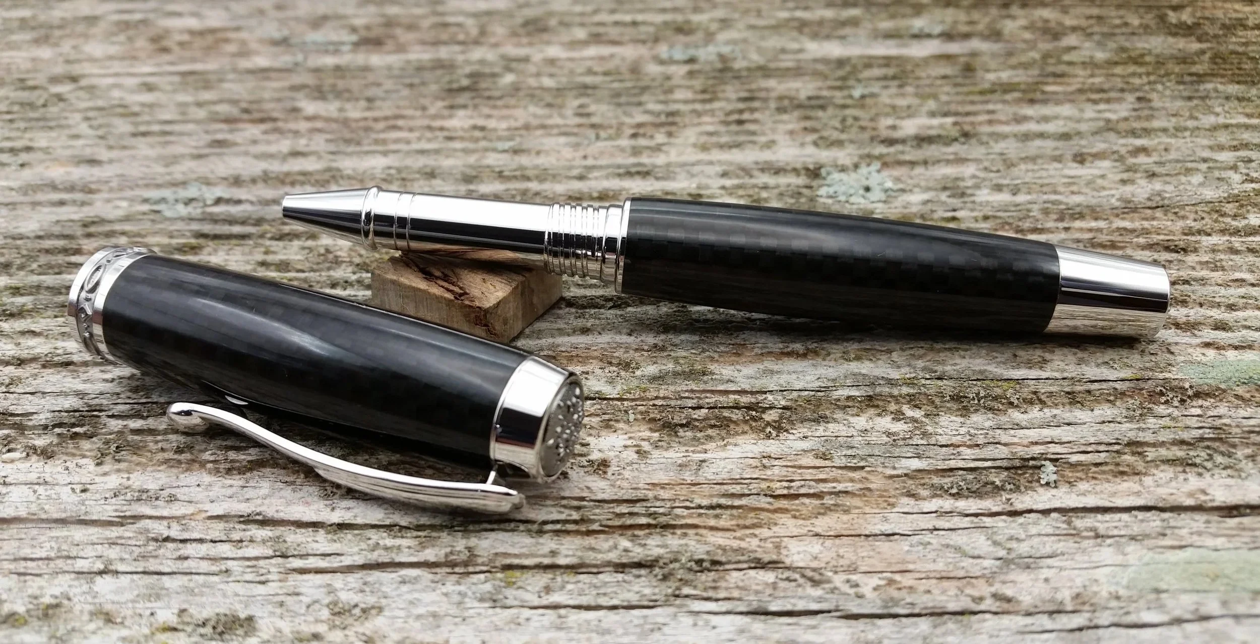 rollerball+pen+carbon+fiber+cap+view.jpg