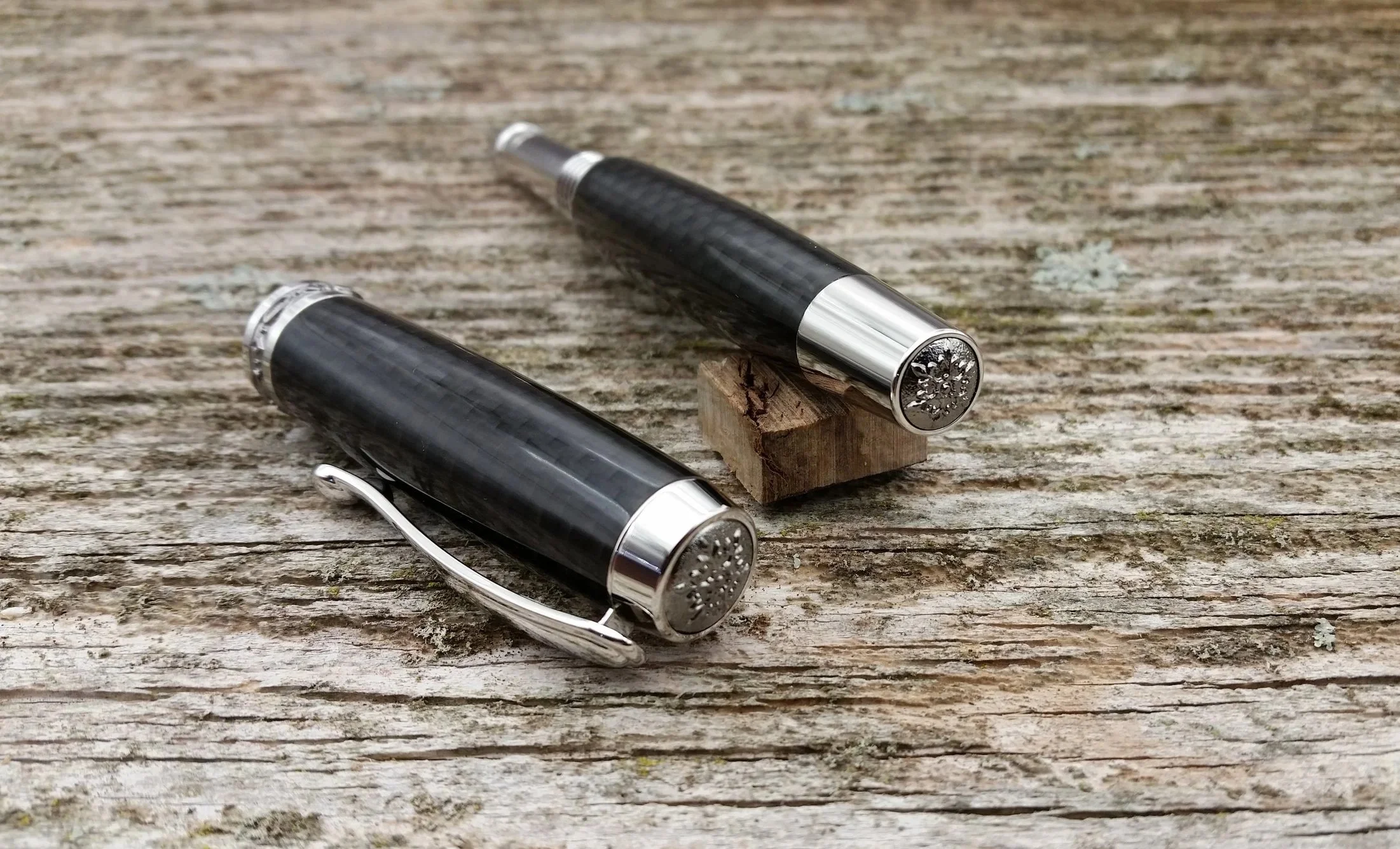rollerball+pen+carbon+fiber+cap+view.jpg