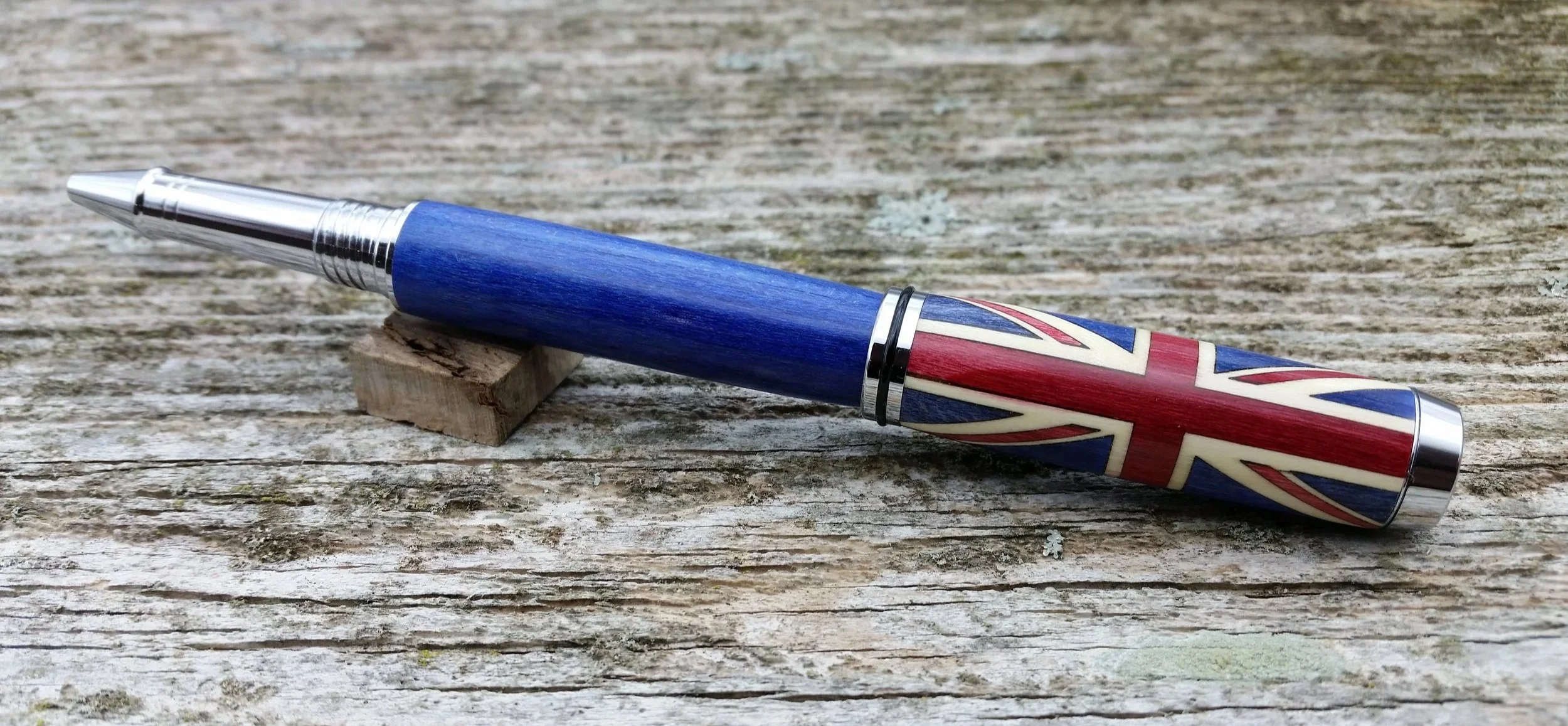 Parus Pen rollerball pen with chrome and Union Jack flag posted view