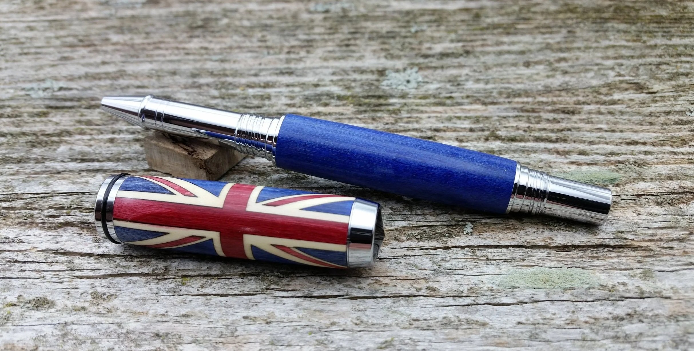Parus Pen rollerball pen with chrome and Union Jack flag cap off view
