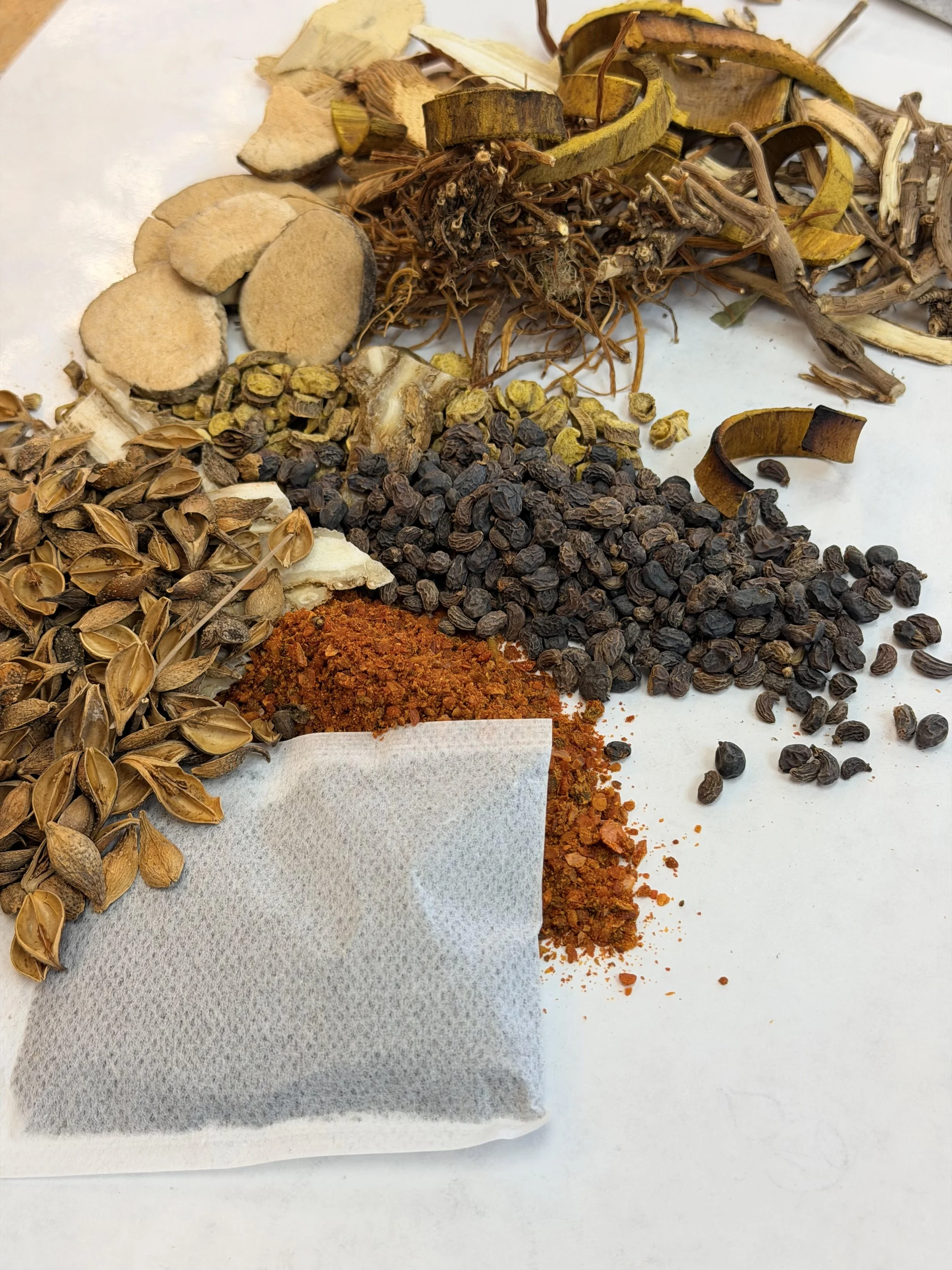 Traditional Chinese herbal formula prepared for eczema support, featuring a blend of dried medicinal herbs commonly used in TCM to help calm itching, reduce skin inflammation, and support skin barrier health.
