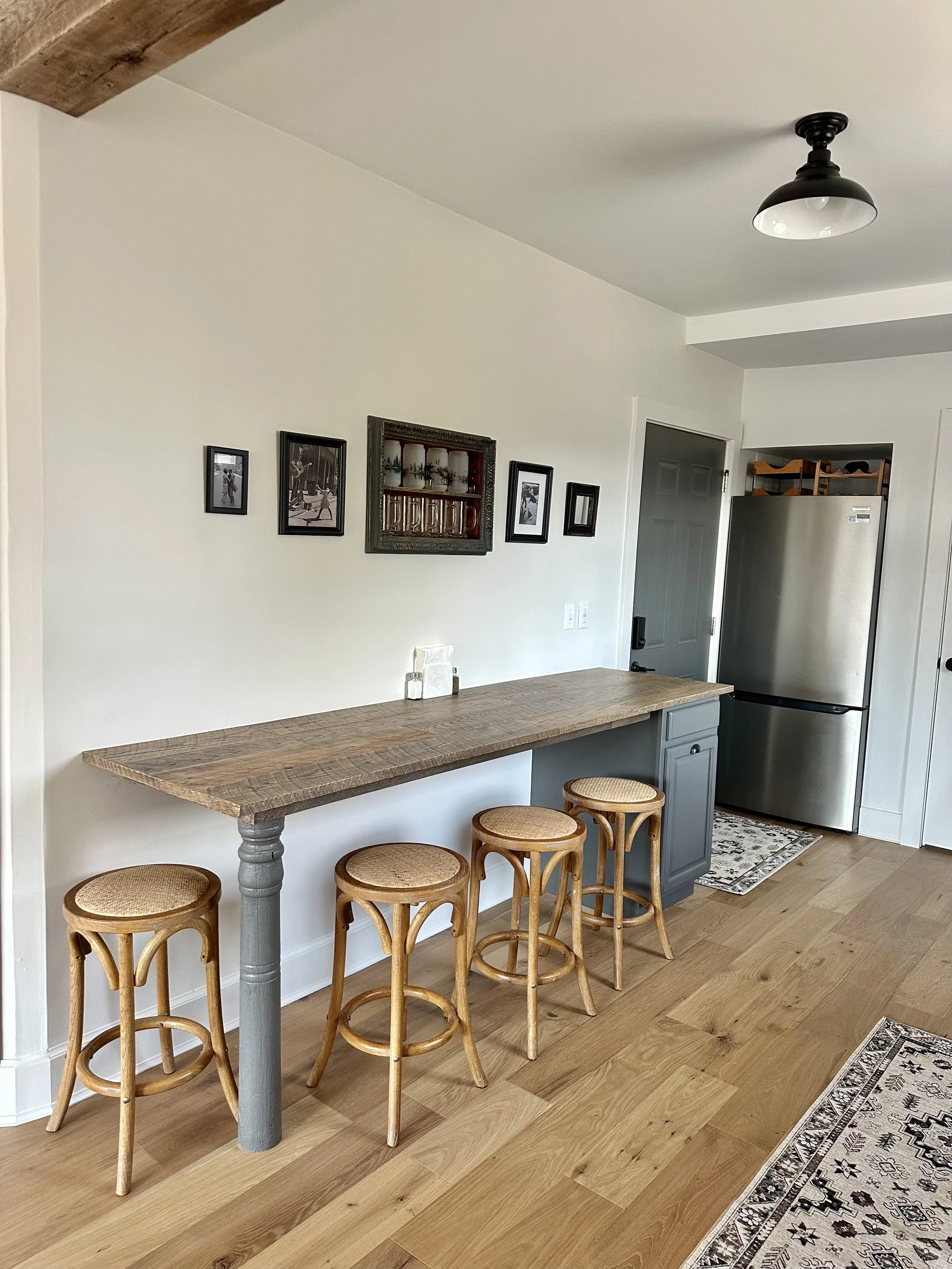 kitchen bar.jpg