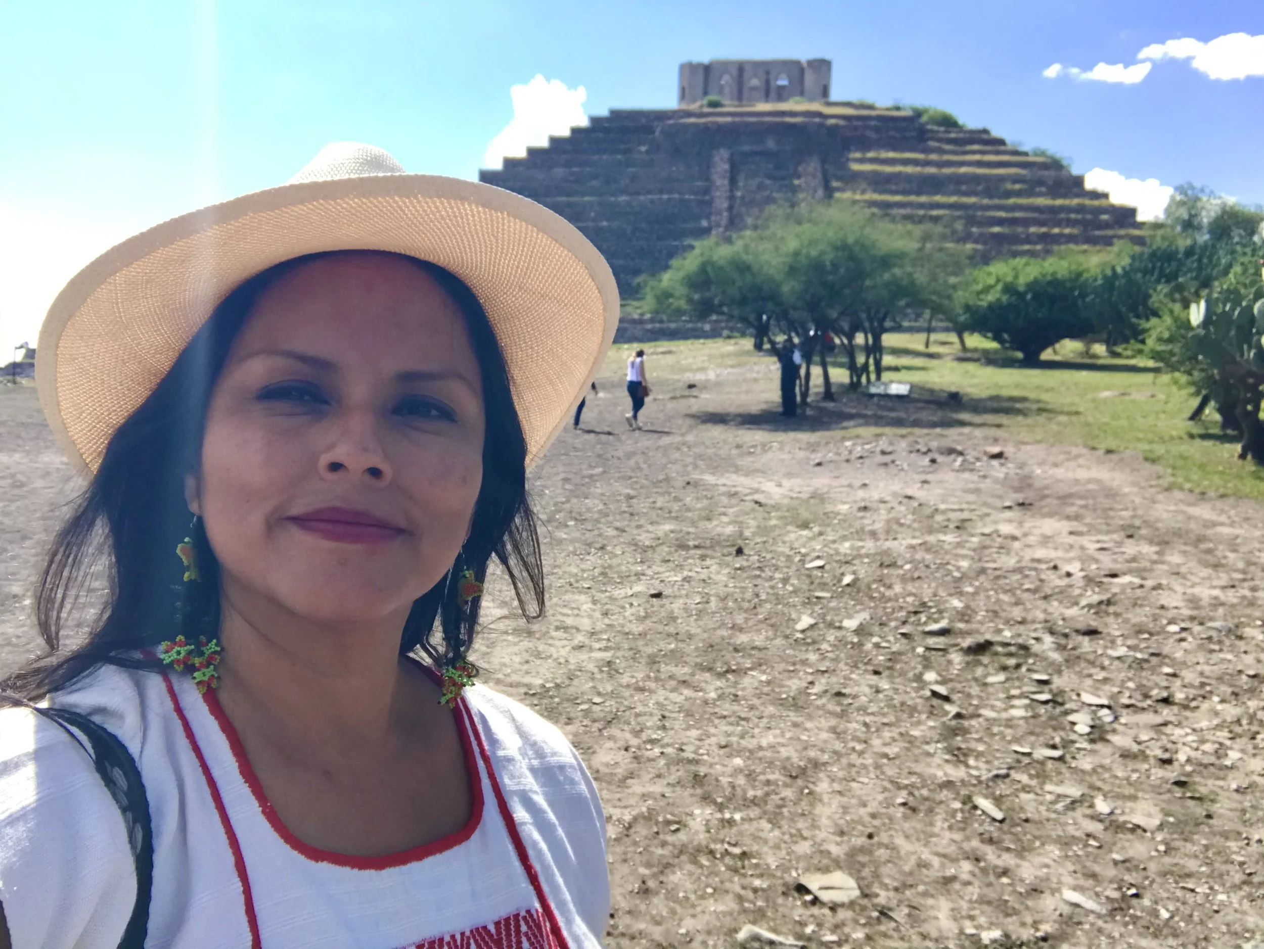 Wednesday, August 13- Santuario de Itzpapalotl
Our knowledgeable guide Alberto takes us on a visit to a ceremonial site dedicated to Itzpapalotl.  We’ll learn the history of the site, hear more about Itzpapalotl, and admire mural artworks of the Obsi