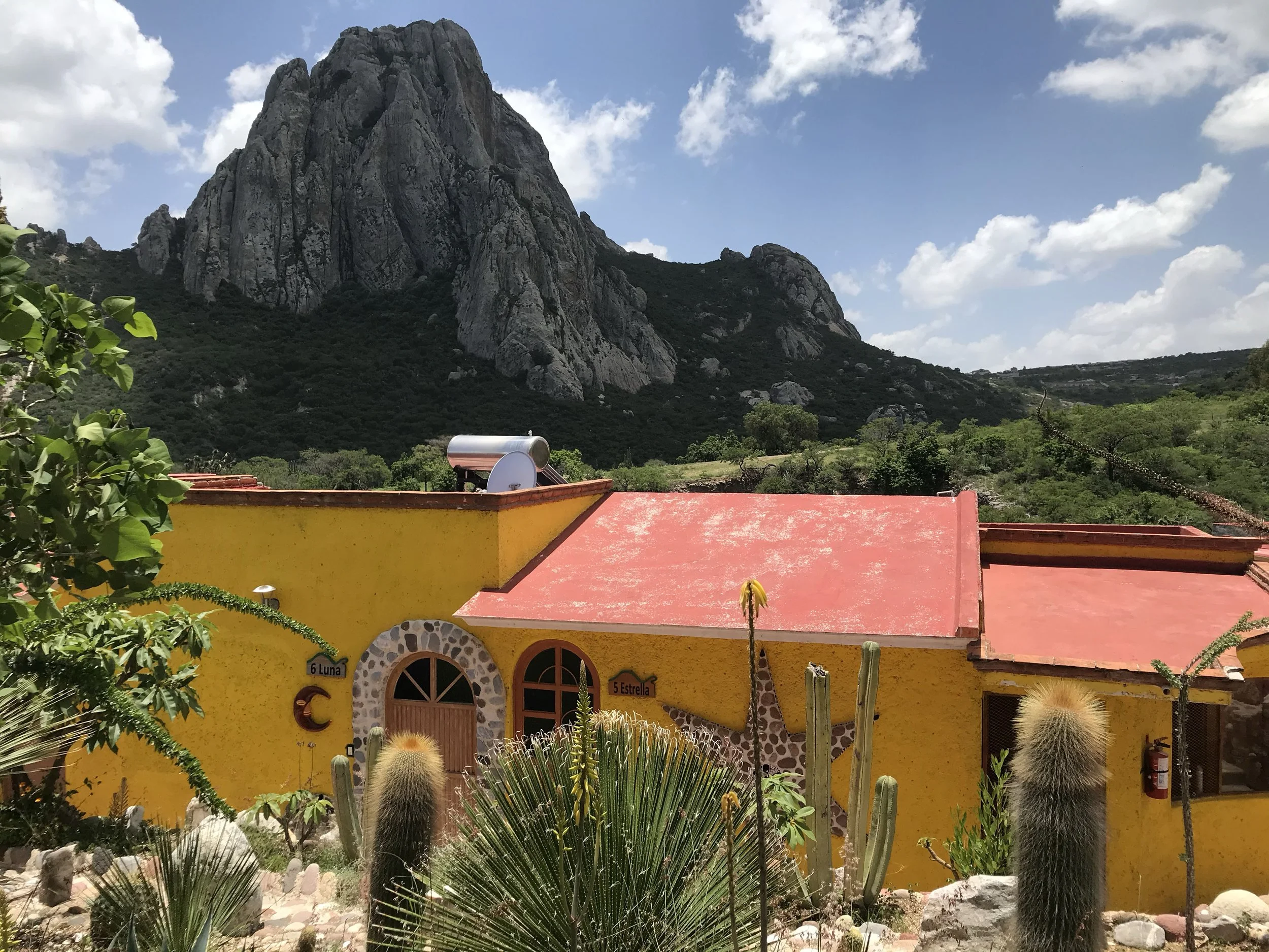 Saturday, August 9 - Arrive to el Valle Sagrado Otomí-Chichimeca
Arrive at the Querétaro (QRO) airport, where our private shuttle will be waiting to bring you to our beautiful hotel. Take time to settle in, rest from your journey surrounded by stunni