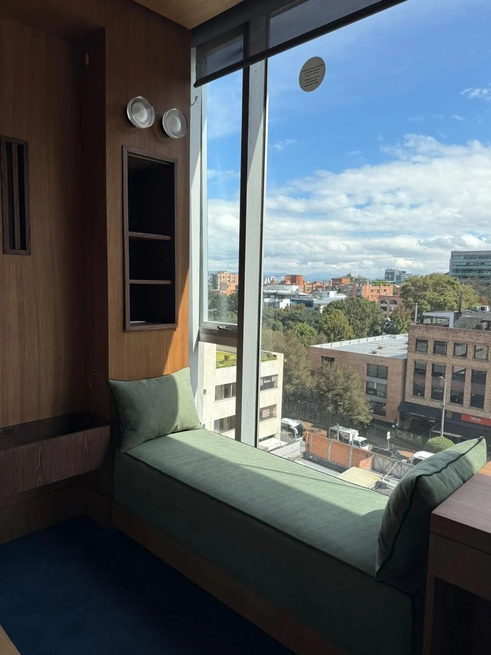 HOTEL - CLICK CLACK