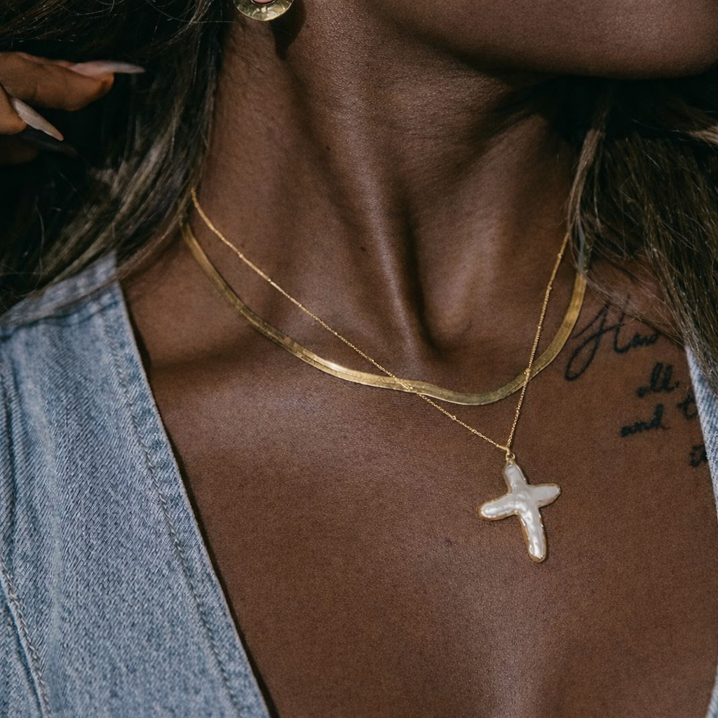 Heirloom Pearl Cross (Single Layer)